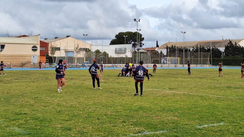 La S14 del Toros Rugby Club logra una gran victoria ante la Selección M14 FERRMUR en San Javier, mostrando solidez defensiva, evolución y juego en equipo.